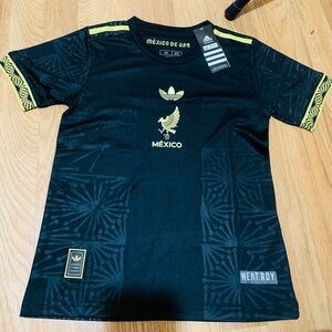 Kids Black and Yellow Mexico Jersey size 22, 26, 28